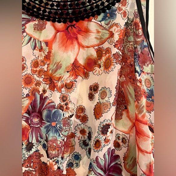 Sheer Floral Tank with Collar Detail size L - Picture 5 of 6